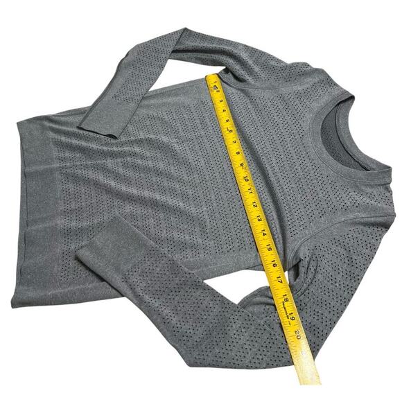 Lululemon Women’s Breeze By Long Sleeve Squad Activewear Shirt in Slate Gray - 8 - Picture 7 of 7